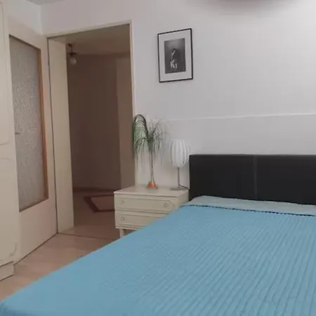 Lamonte Apartment